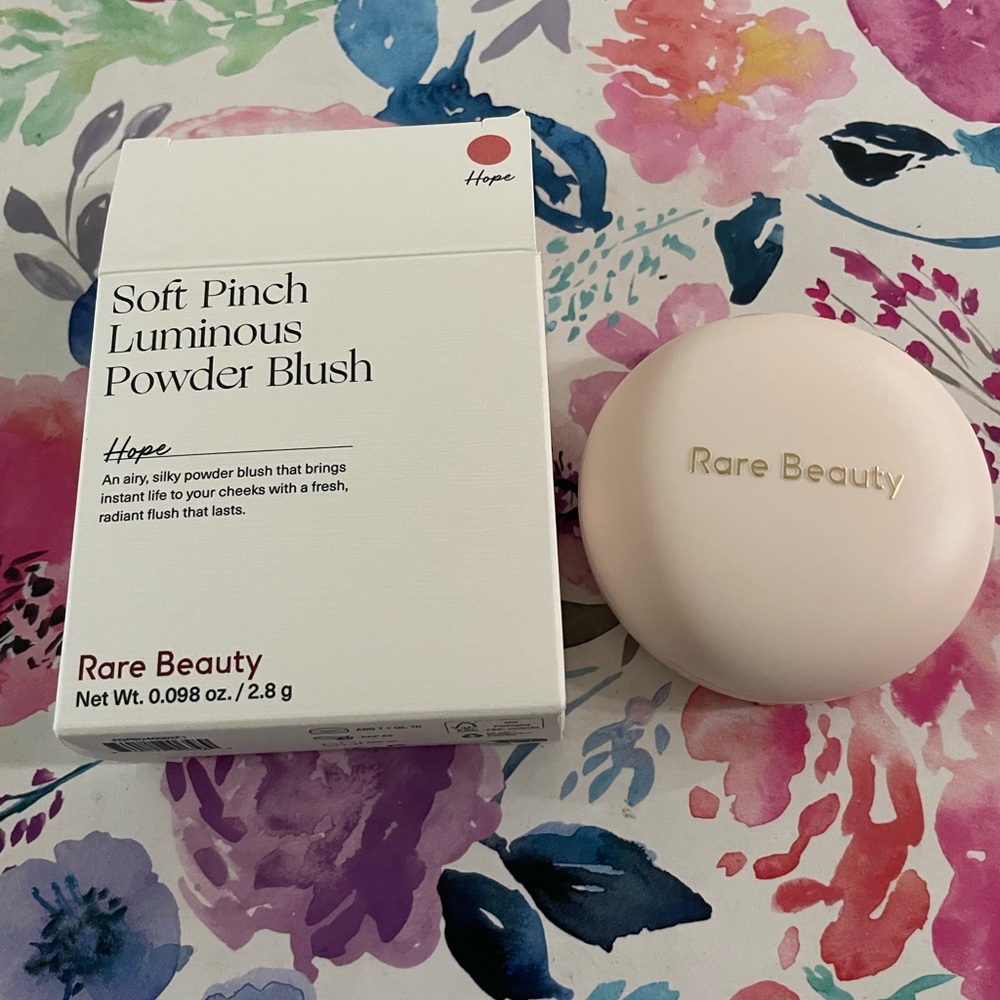 Rare Beauty soft pinch luminous powder blush - Picture 3 of 6